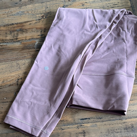 Lululemon blush Leggings - Picture 2 of 7
